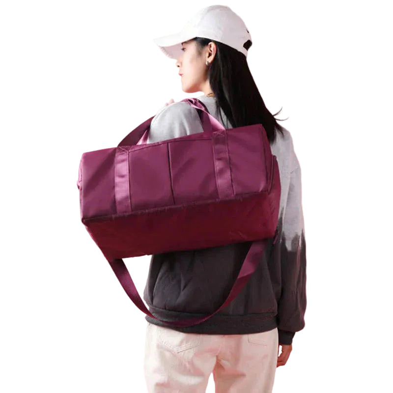 Waterproof Fitness Sports Travel Duffel Bag - Versatile Weekender for Men and Women